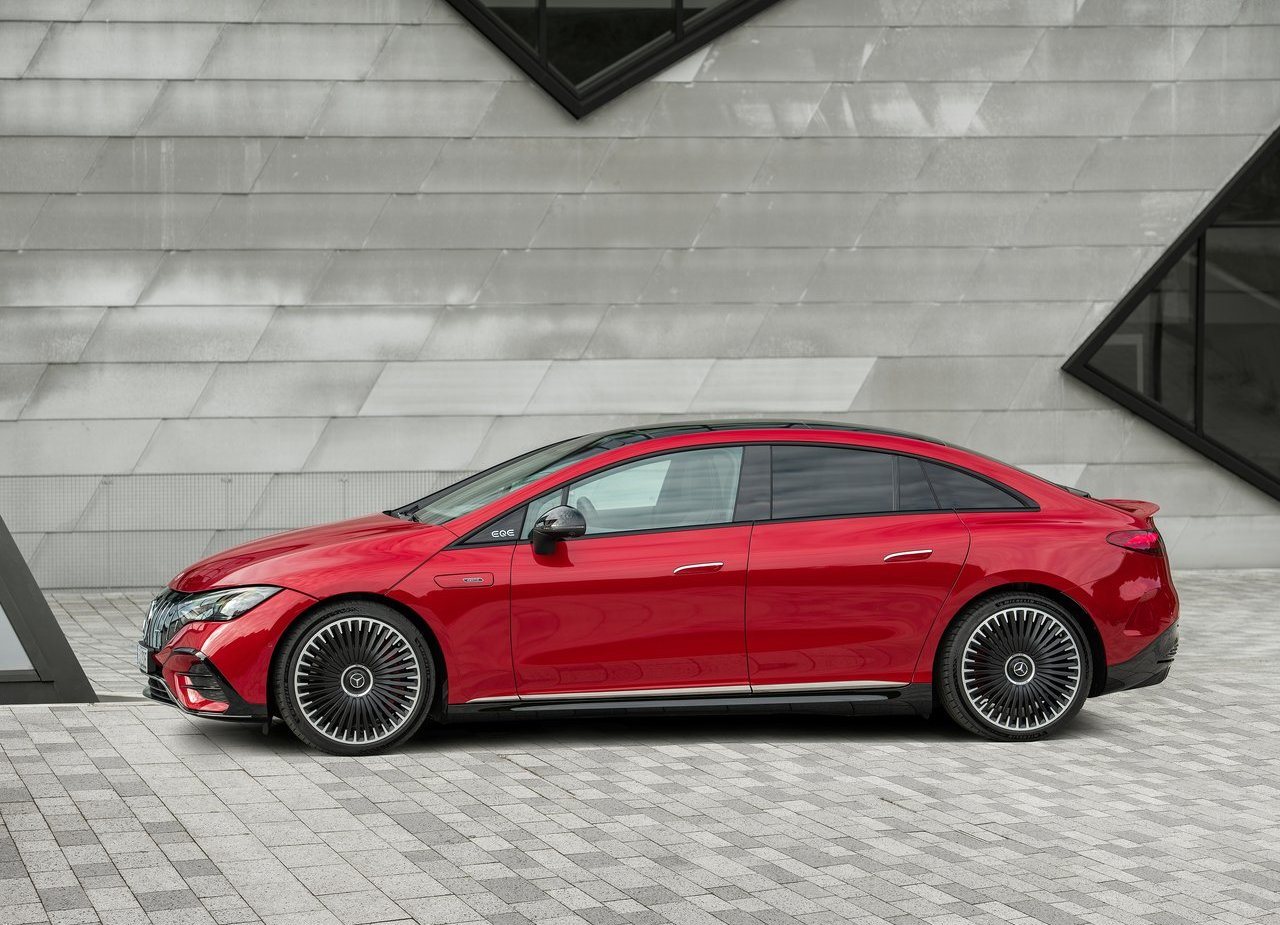2023 - MERCEDES-AMG EQE 43, foto 12