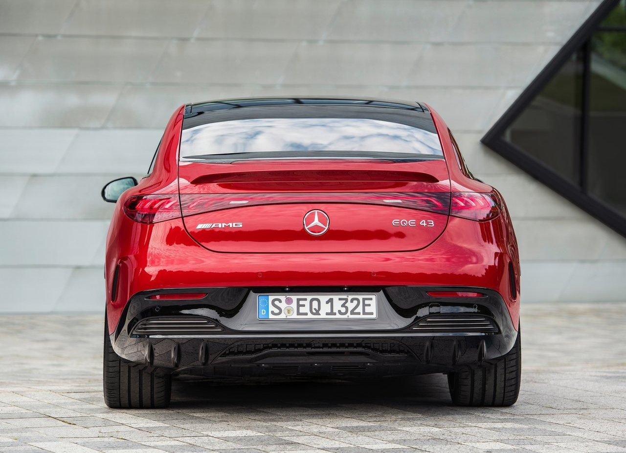 2023 - MERCEDES-AMG EQE 43, foto 25