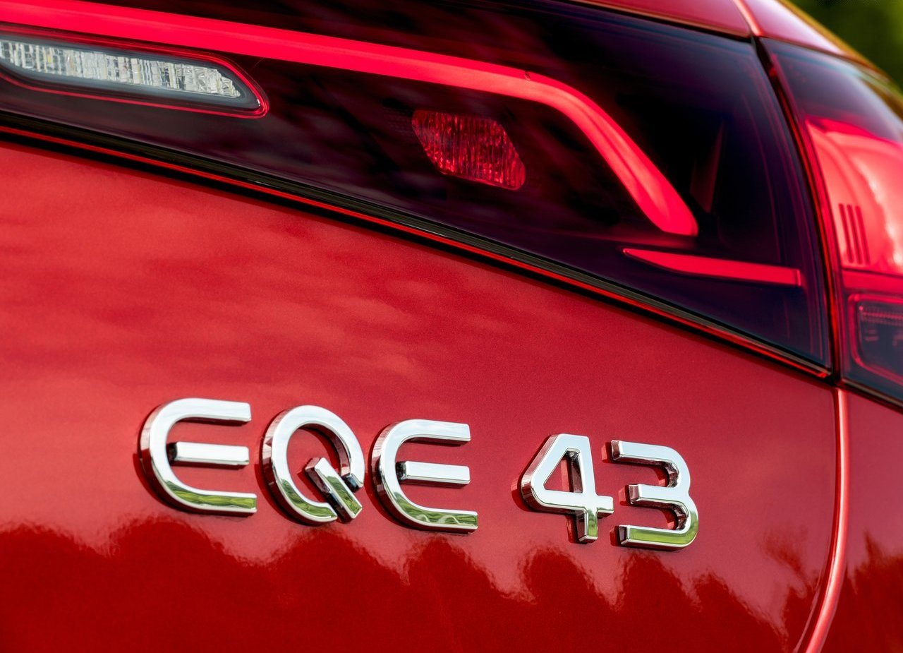 2023 - MERCEDES-AMG EQE 43, foto 34