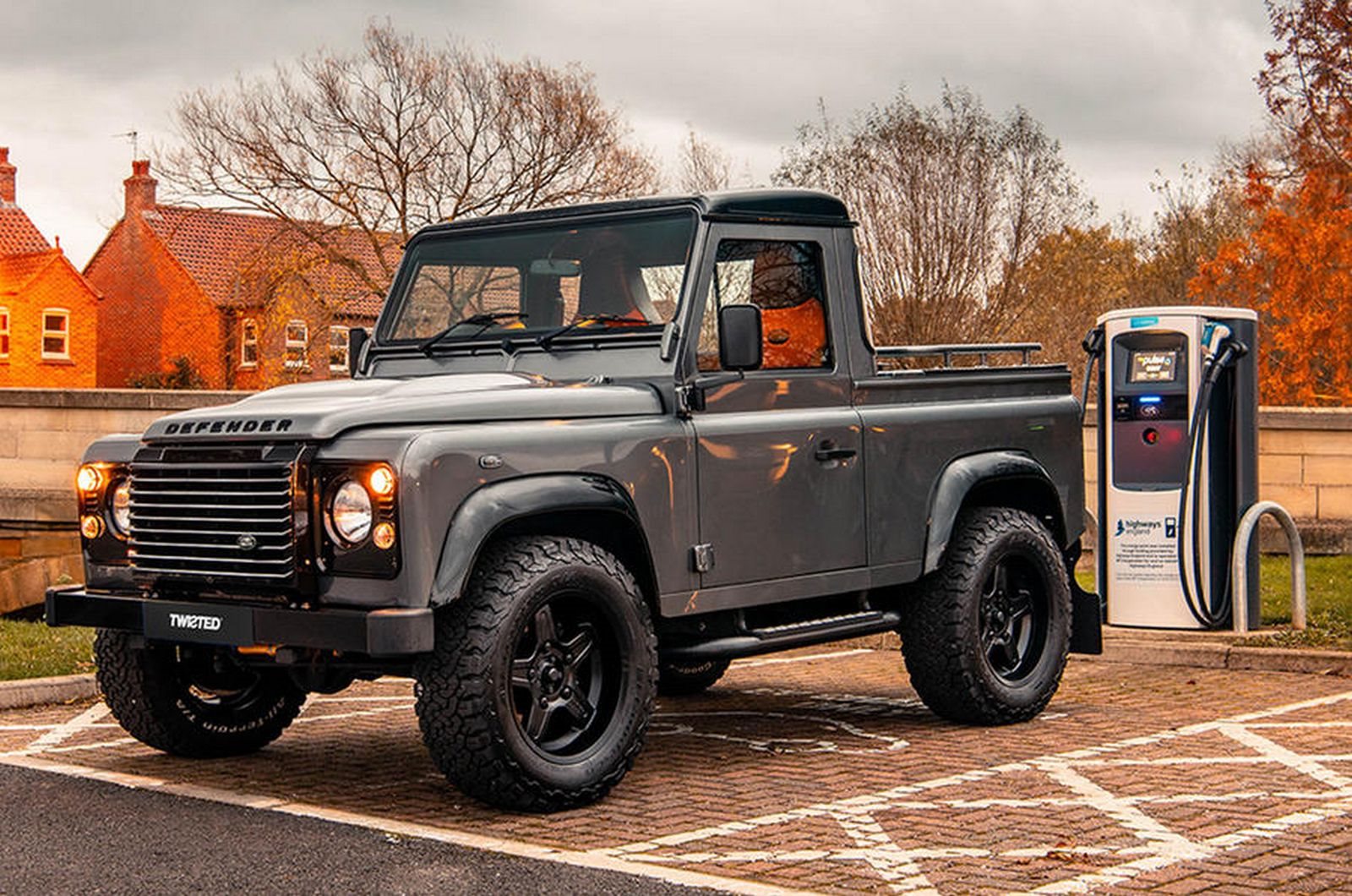 2022 - LAND ROVER DEFENDER EV BY TWISTED, foto 1