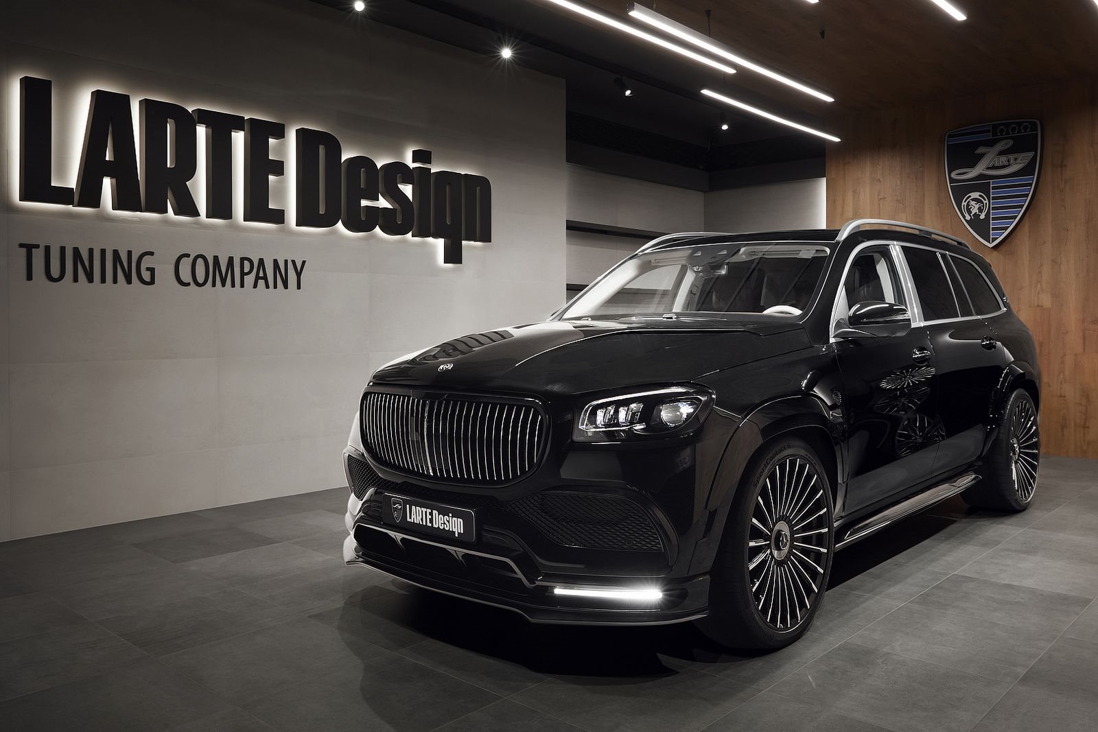 2022 - MERCEDES-MAYBACH GLS 600 BY LARTE DESIGN, foto 1