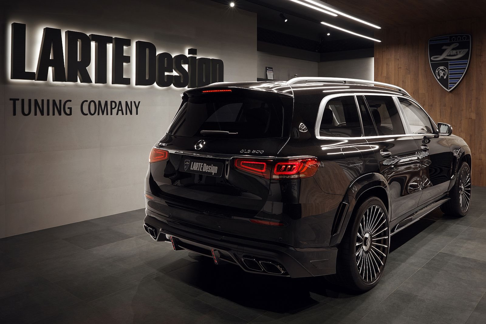 2022 - MERCEDES-MAYBACH GLS 600 BY LARTE DESIGN, foto 2