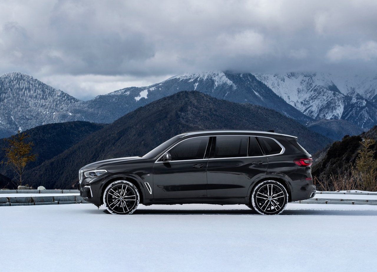 2022 - BMW X5 Li, foto 2