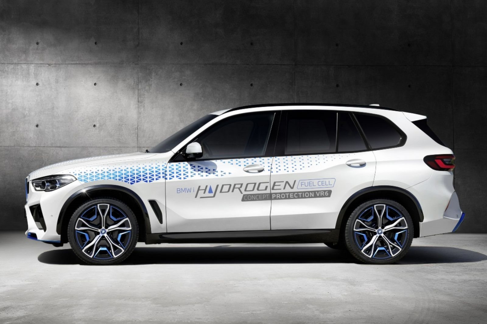 BMW CONCEPT iX5 HYDROGEN PROTECTION VR6, foto 2