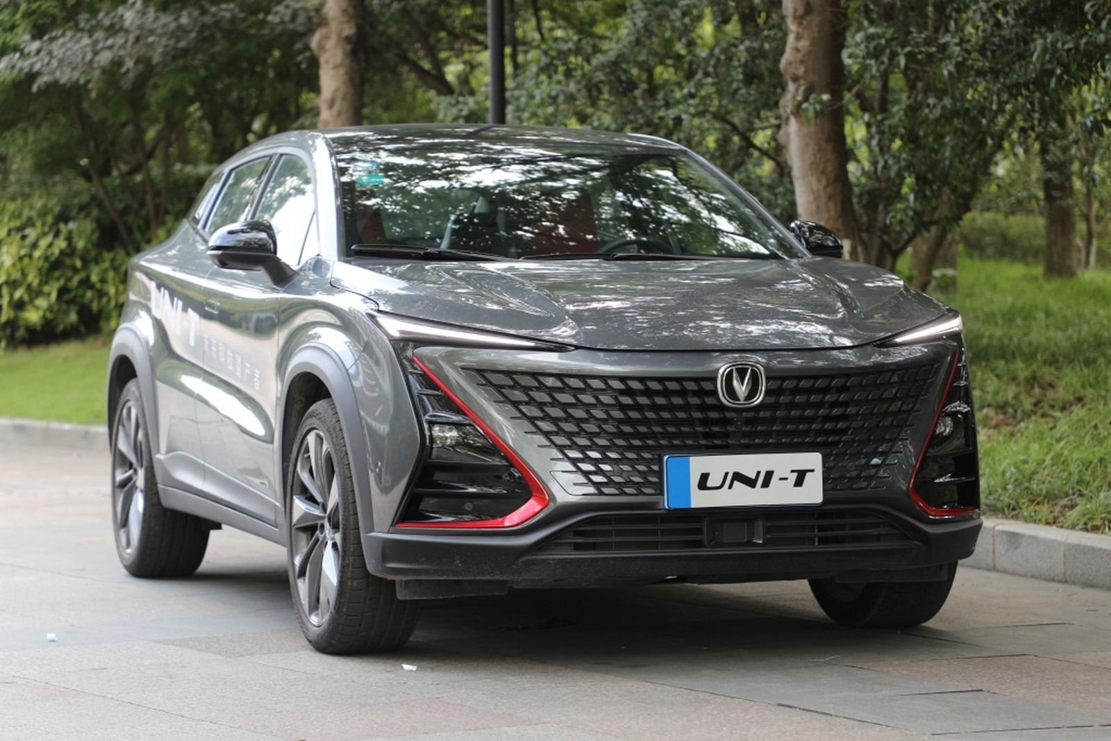 CHANGAN UNI-T, foto 1