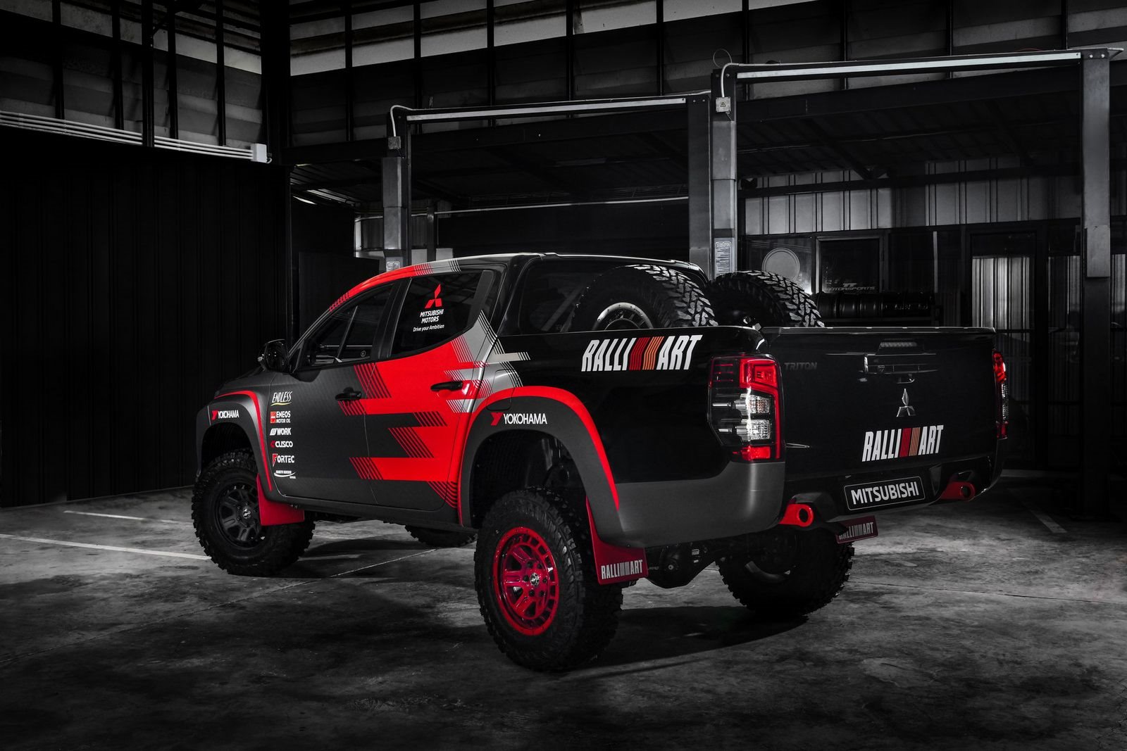 MITSUBISHI RALLIART TRITON L200 RALLY CAR, foto 2