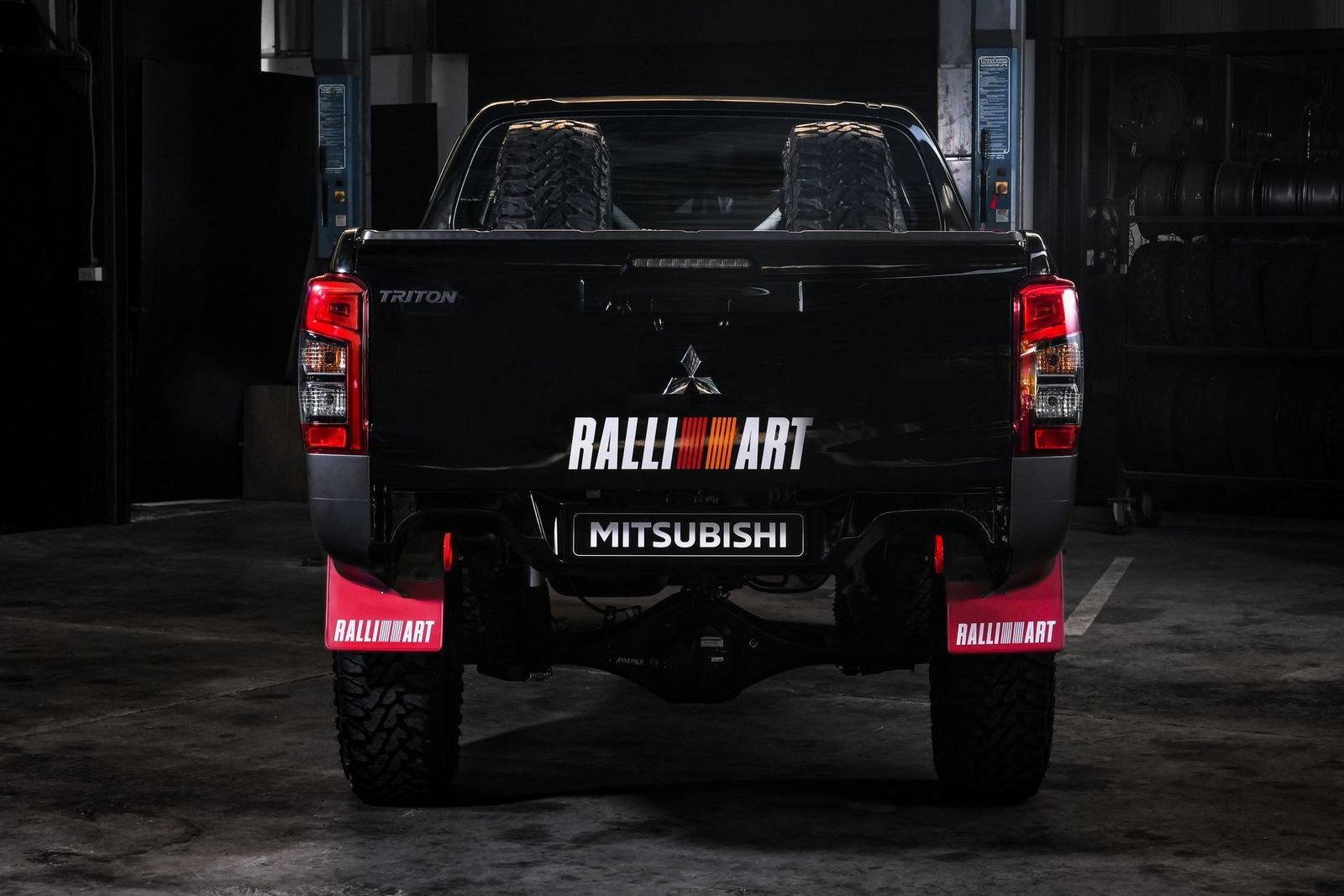 MITSUBISHI RALLIART TRITON L200 RALLY CAR, foto 5