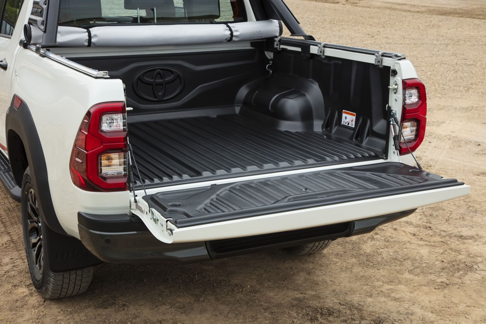 TOYOTA HILUX GR-S, foto 6