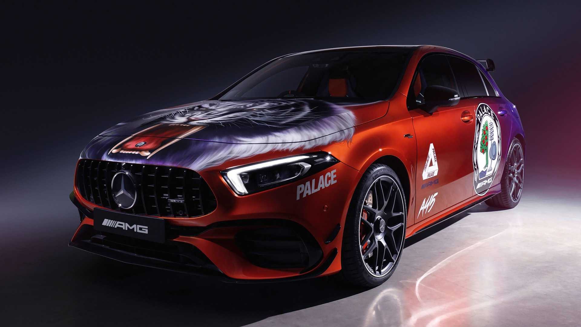 2022 - MERCEDES-AMG & PALACE SKATEBOARDS ART CARS, foto 3