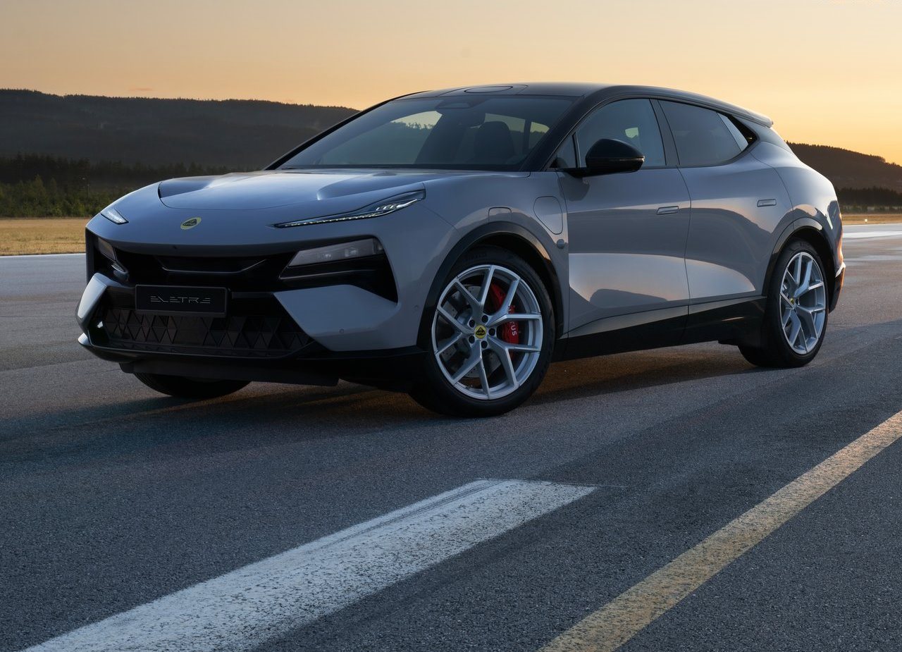 2023 - LOTUS ELETRE, foto 1
