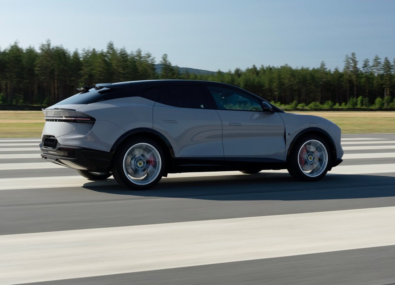 2023 - LOTUS ELETRE, foto 22