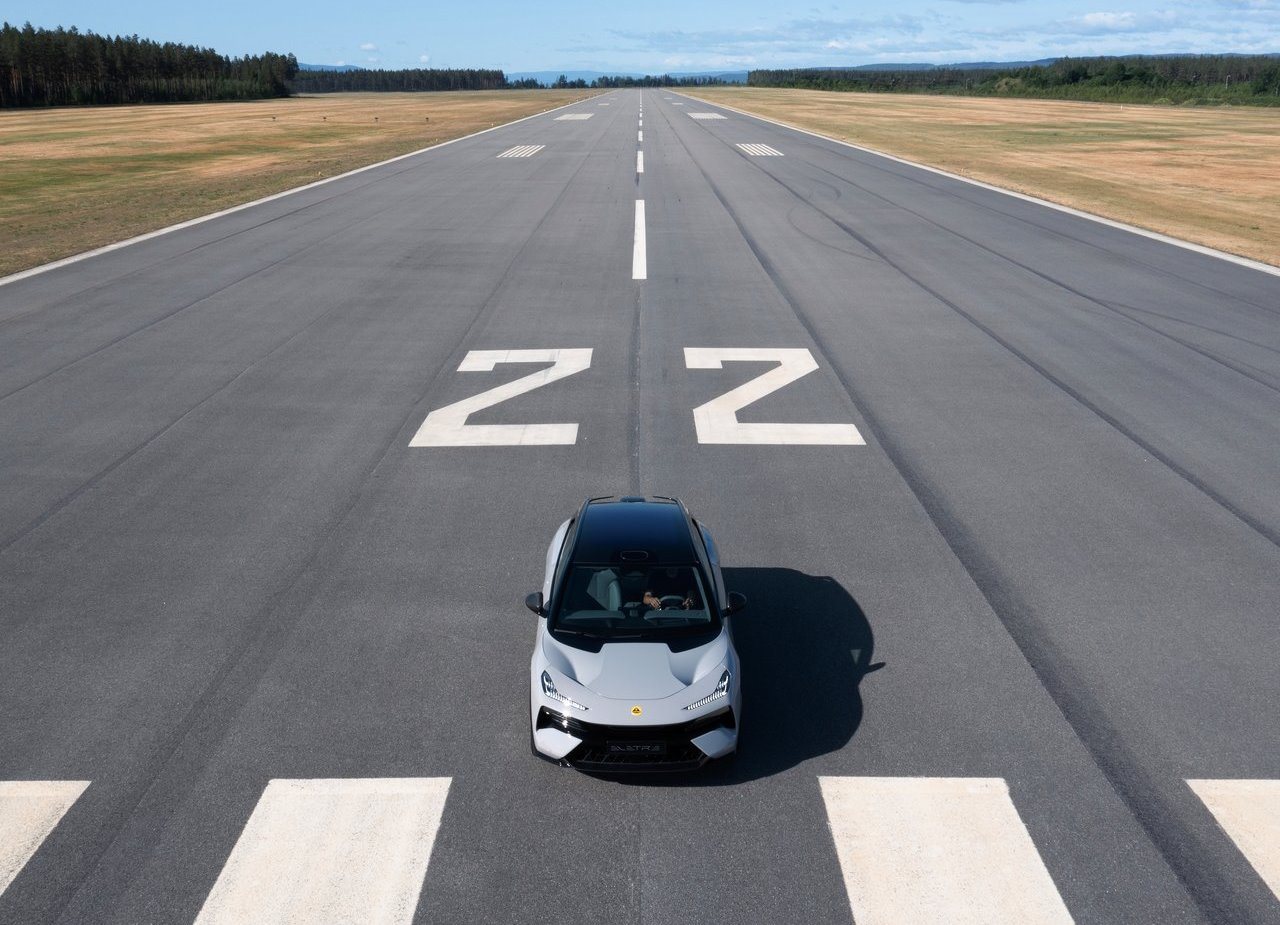 2023 - LOTUS ELETRE, foto 27