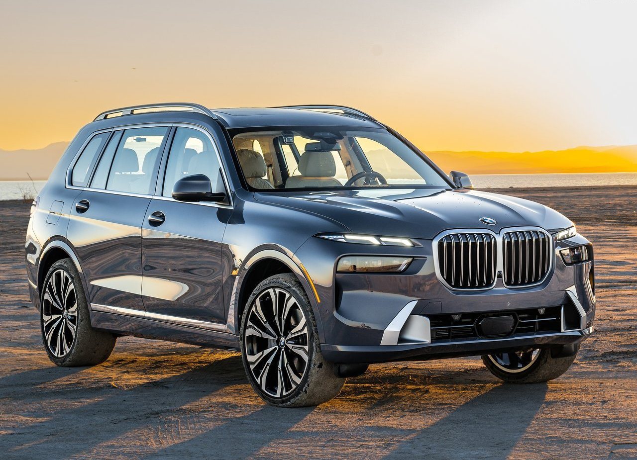 2023 - BMW X7, foto 11