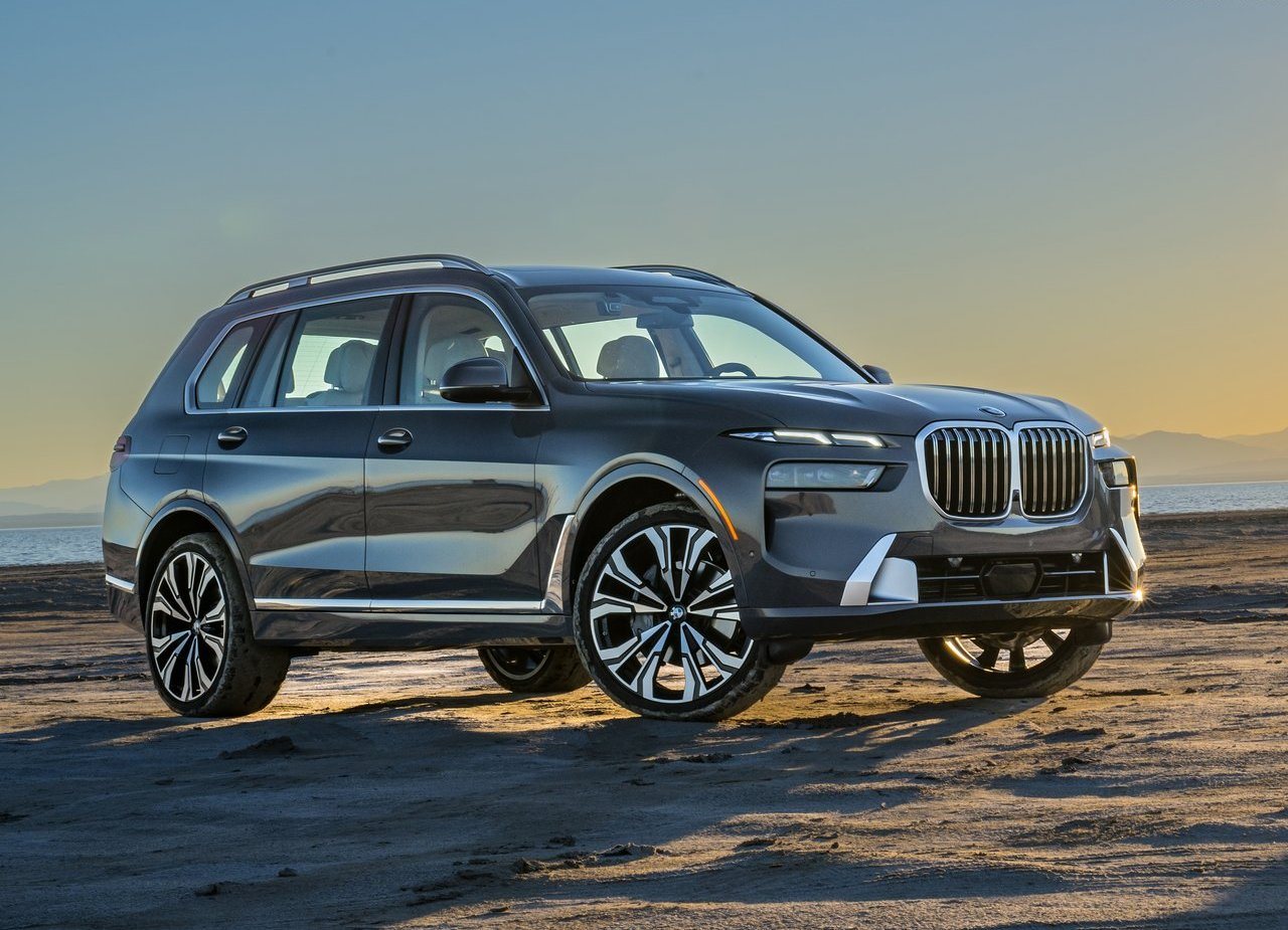2023 - BMW X7, foto 12