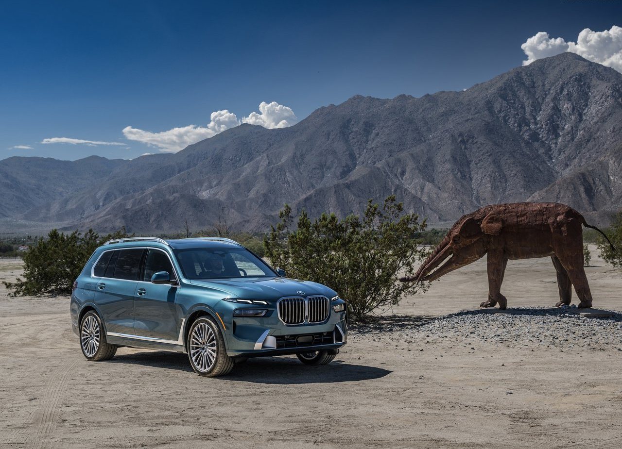 2023 - BMW X7, foto 22