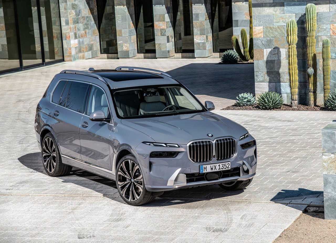 2023 - BMW X7, foto 33