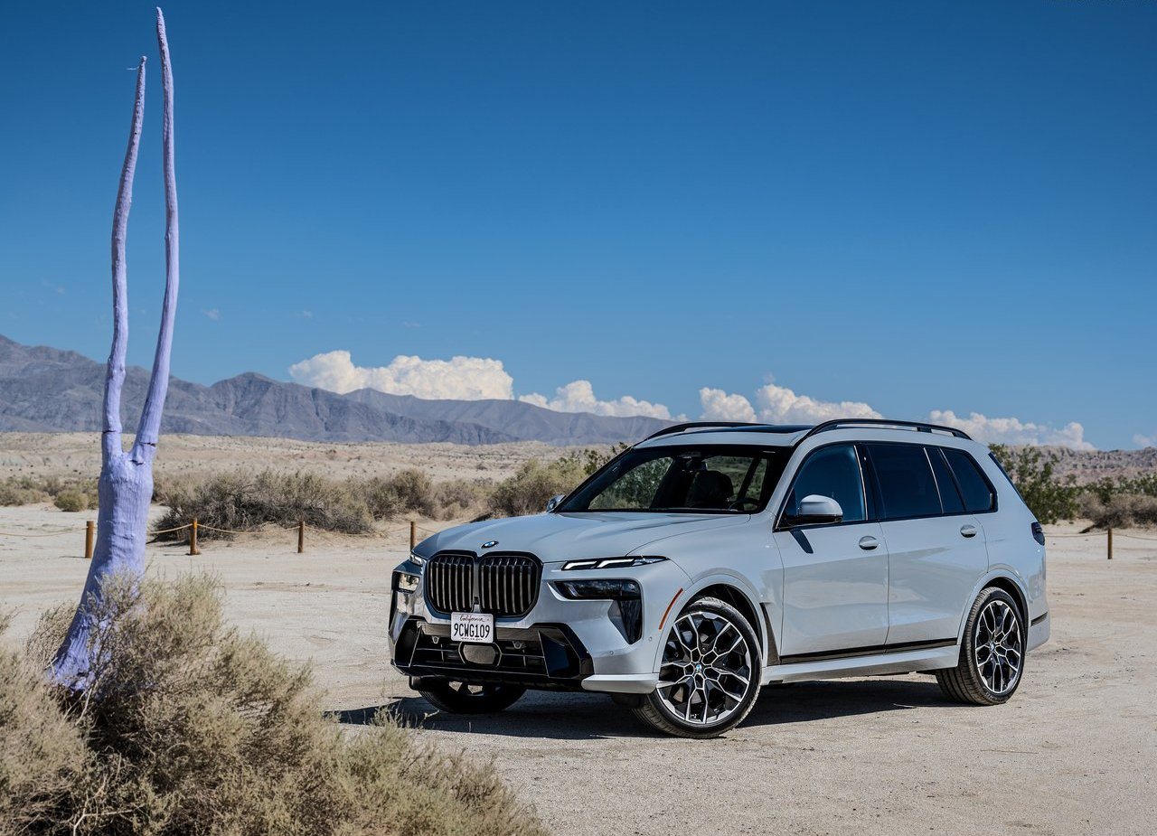 2023 - BMW X7, foto 34
