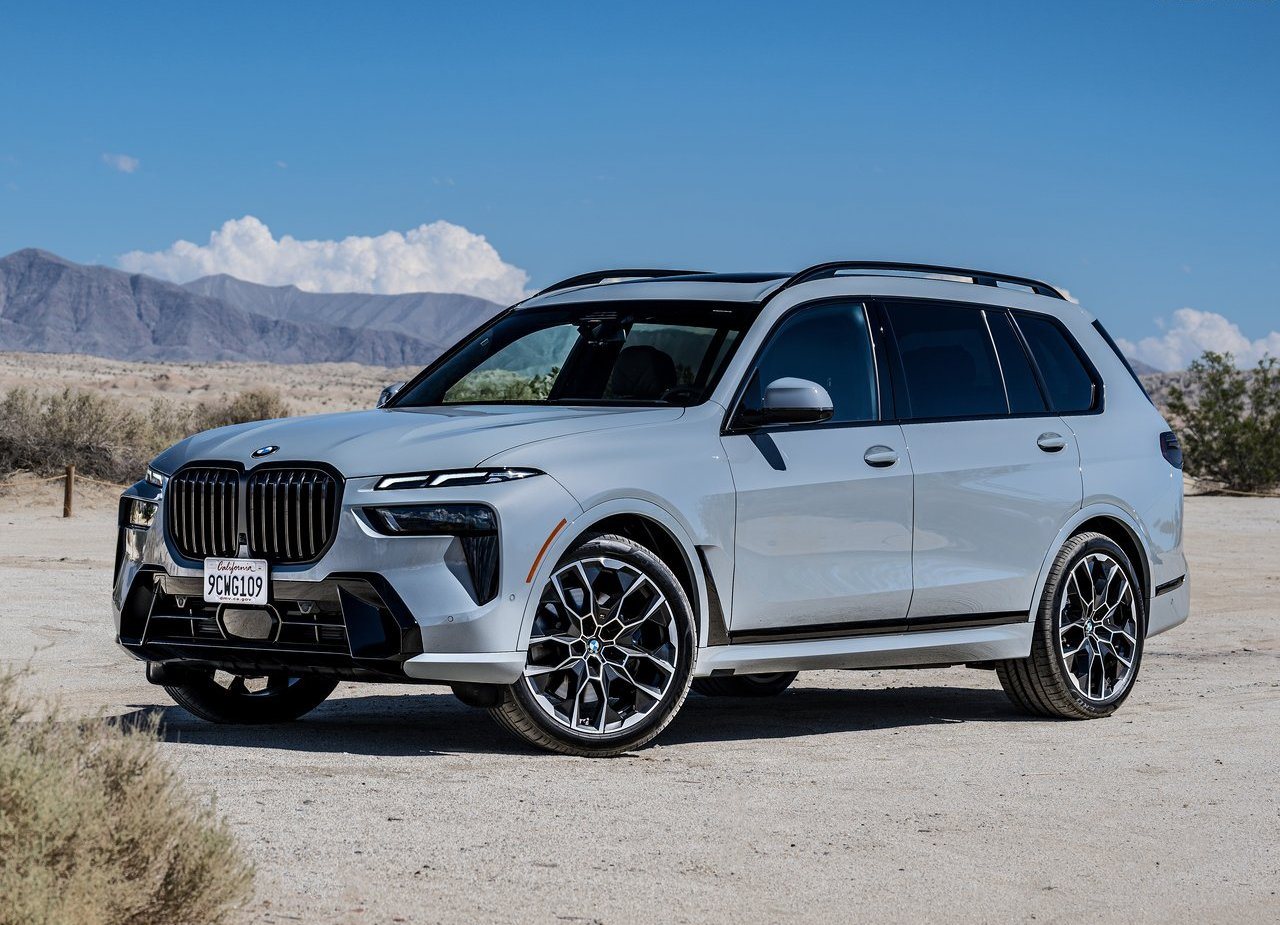2023 - BMW X7, foto 35