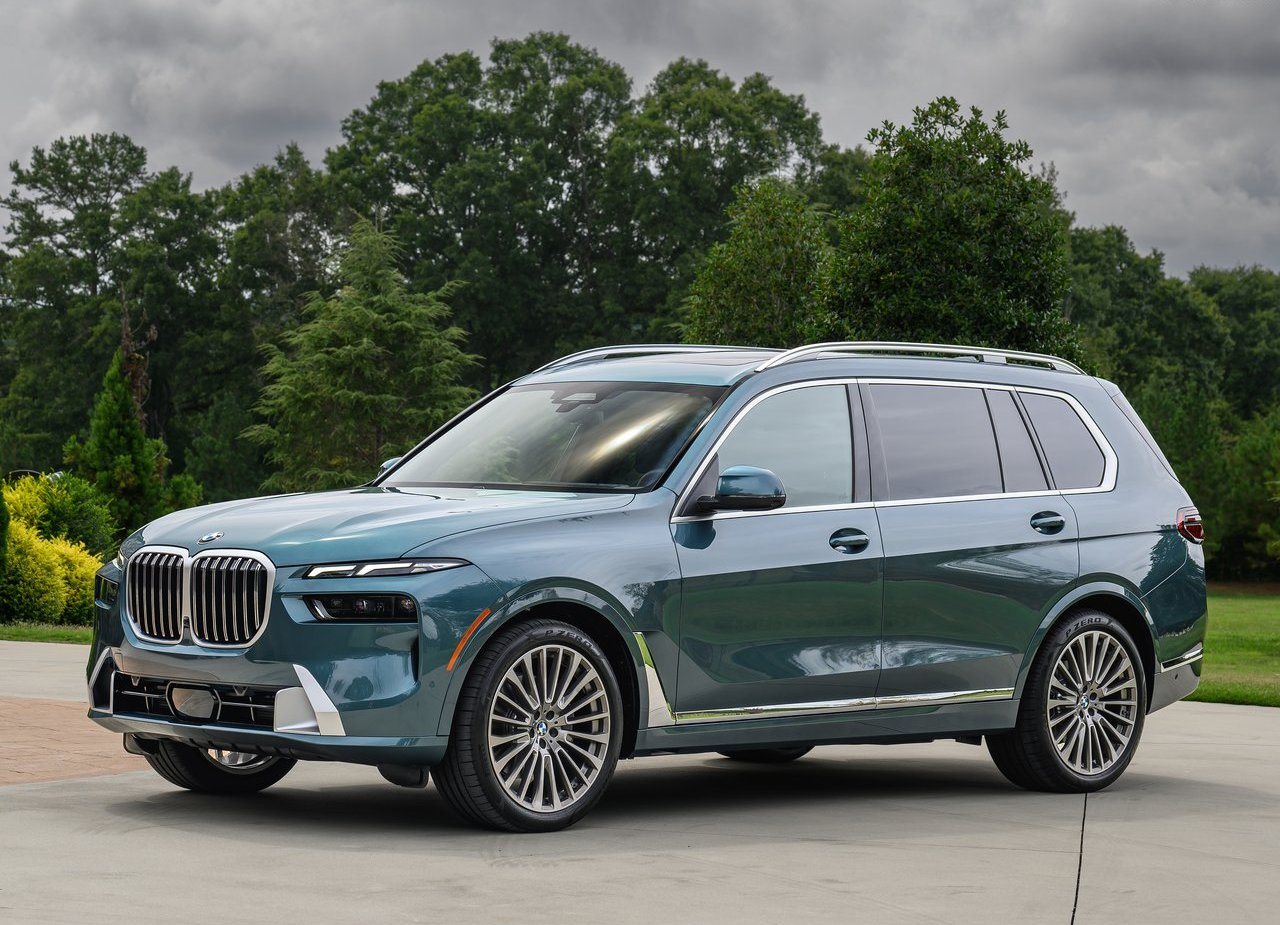 2023 - BMW X7, foto 38