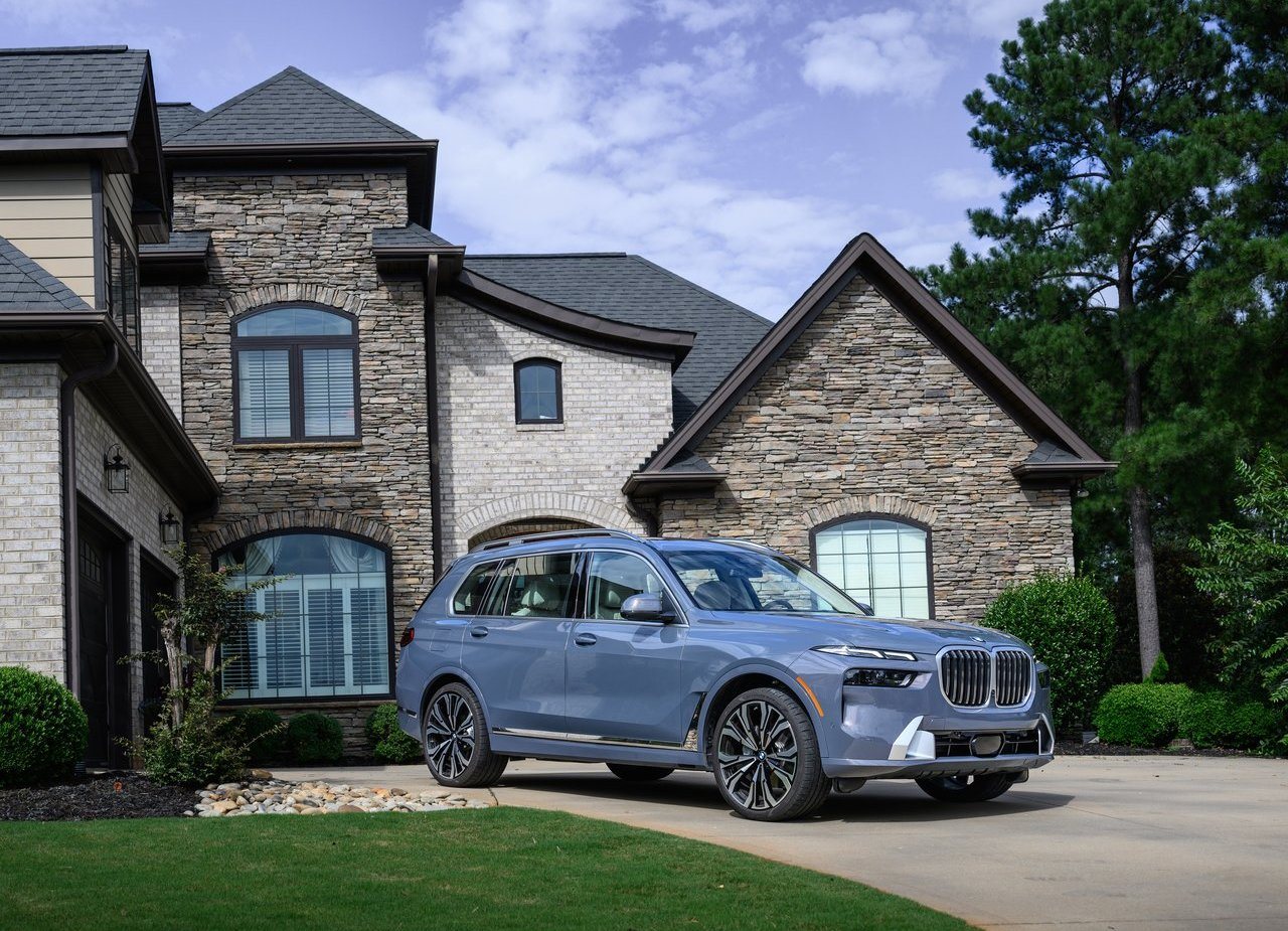 2023 - BMW X7, foto 42