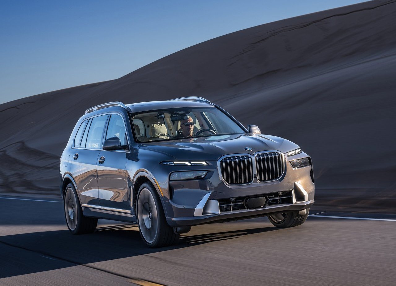 2023 - BMW X7, foto 48