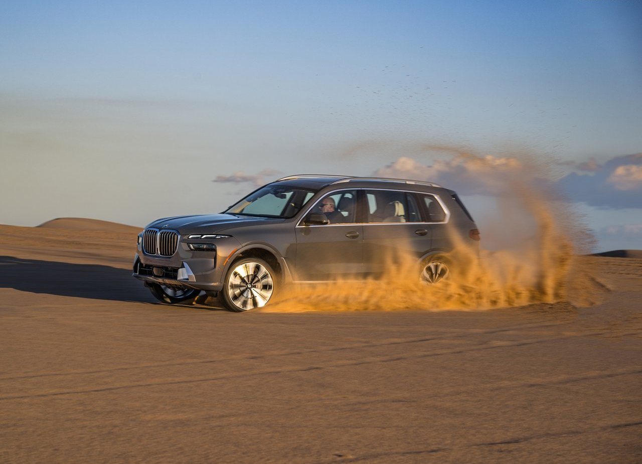 2023 - BMW X7, foto 56