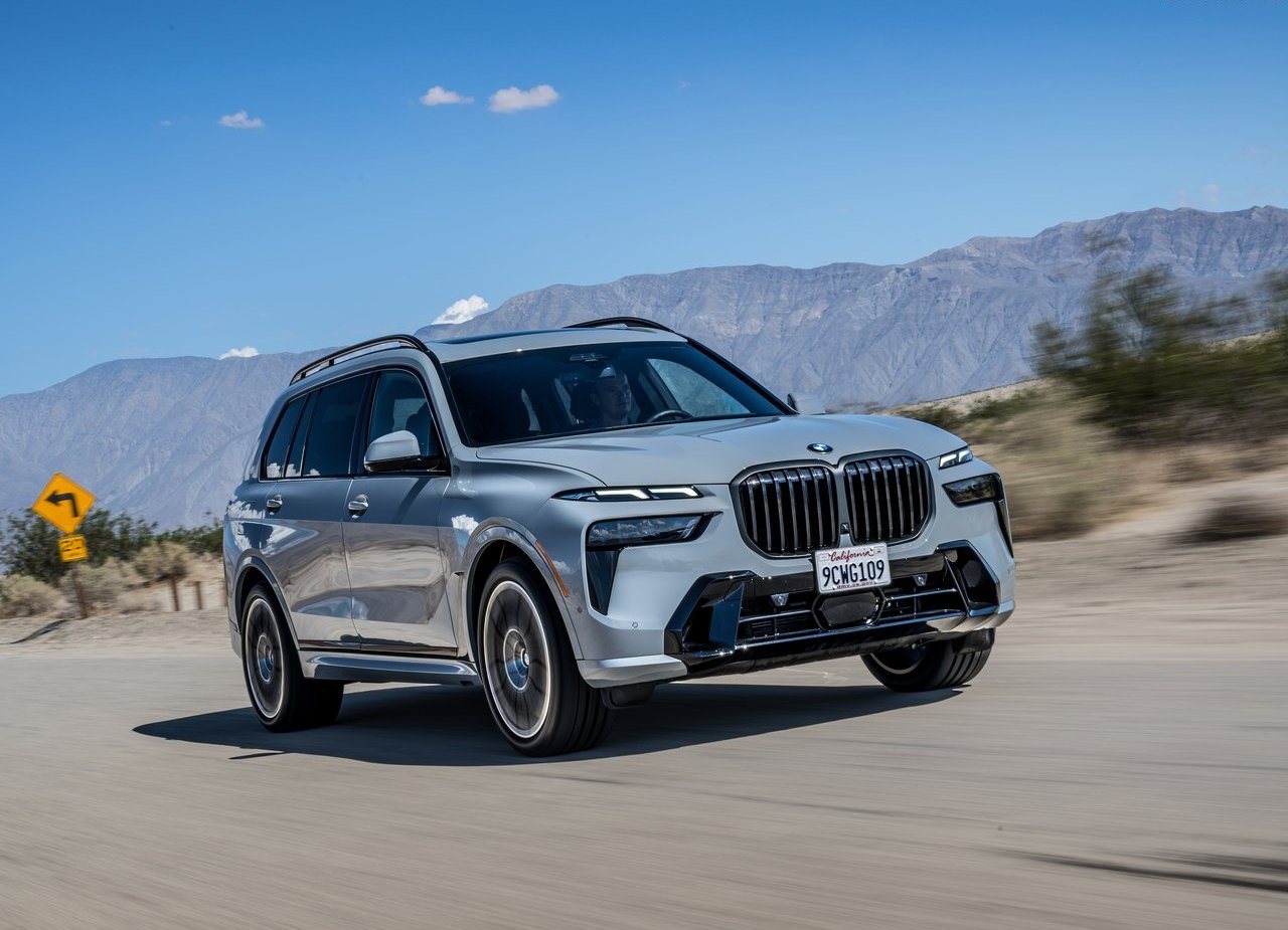 2023 - BMW X7, foto 74