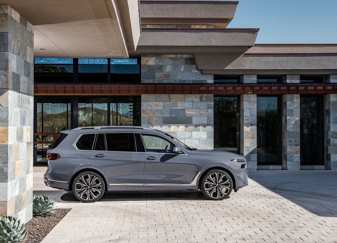 2023 - BMW X7, foto 85