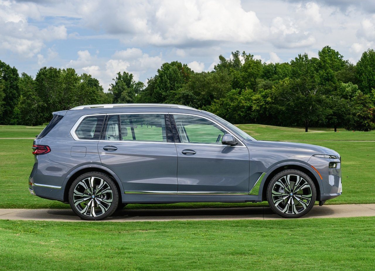 2023 - BMW X7, foto 86