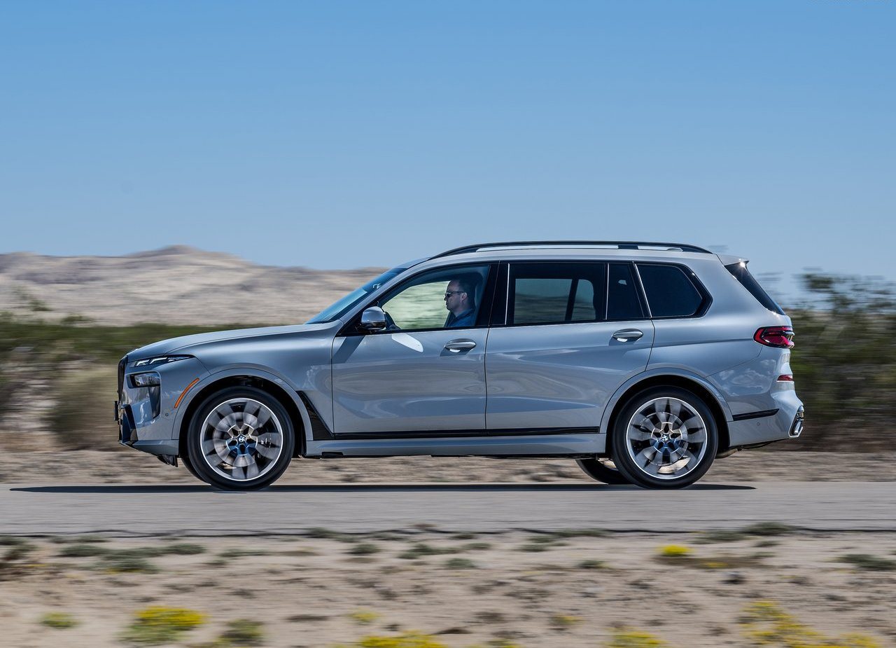 2023 - BMW X7, foto 91