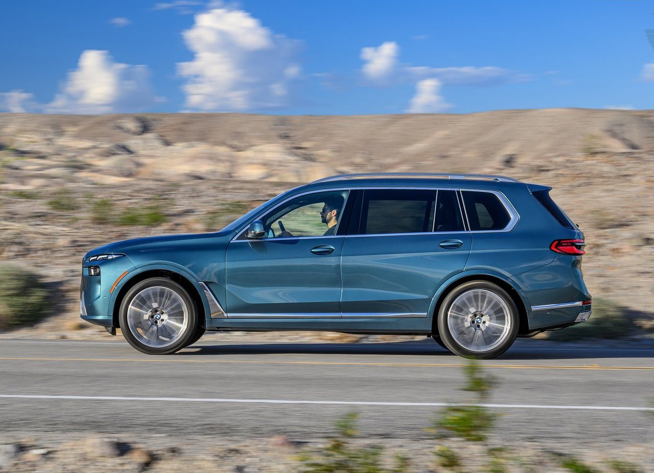 2023 - BMW X7, foto 93
