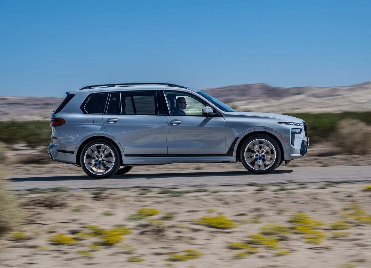 2023 - BMW X7, foto 97