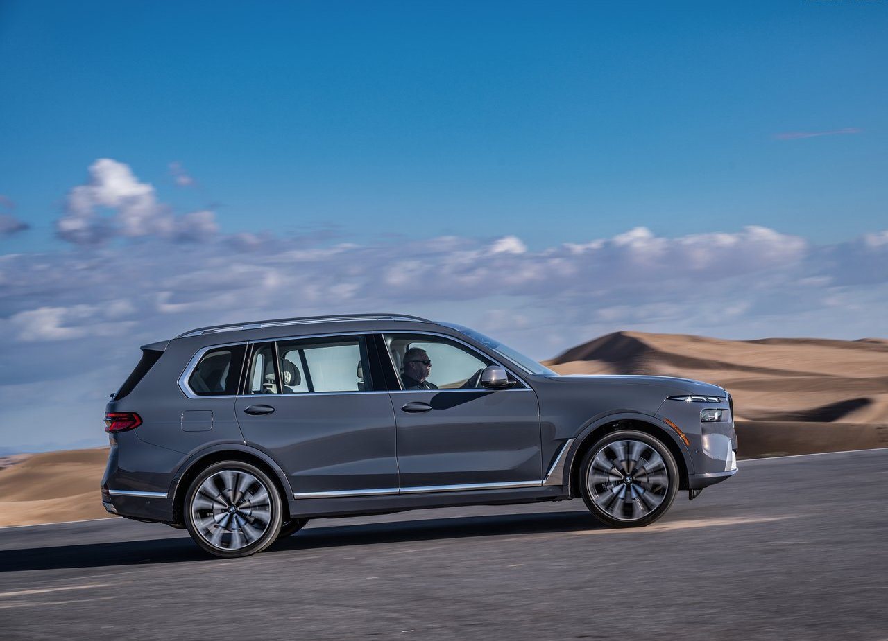 2023 - BMW X7, foto 98