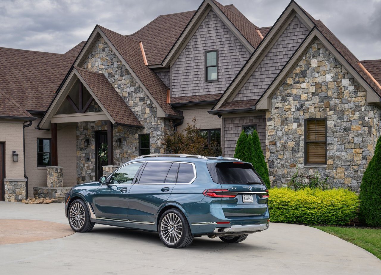 2023 - BMW X7, foto 101