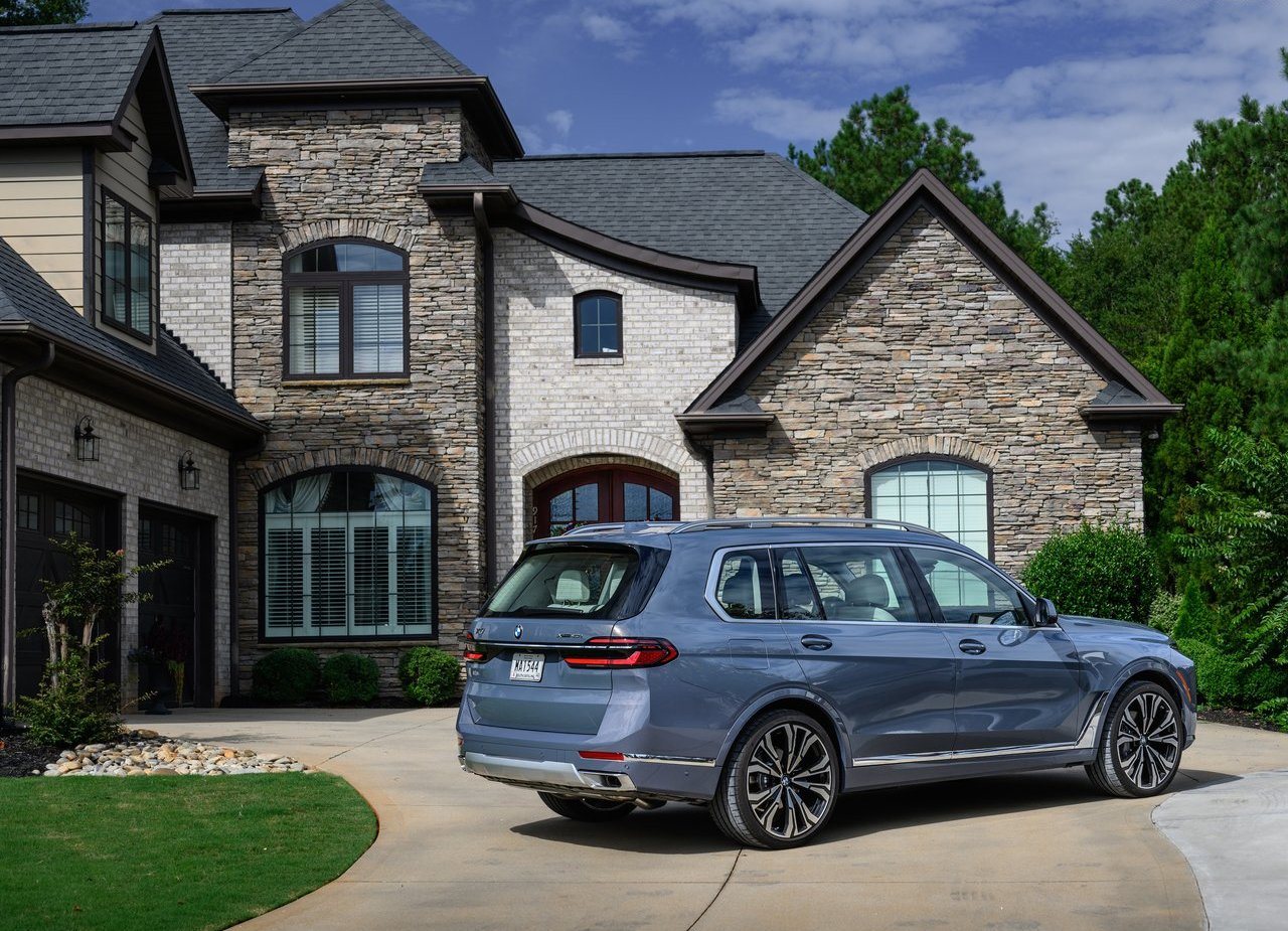 2023 - BMW X7, foto 111