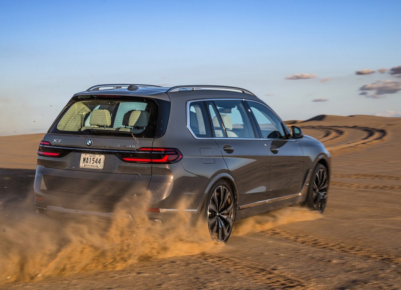 2023 - BMW X7, foto 113