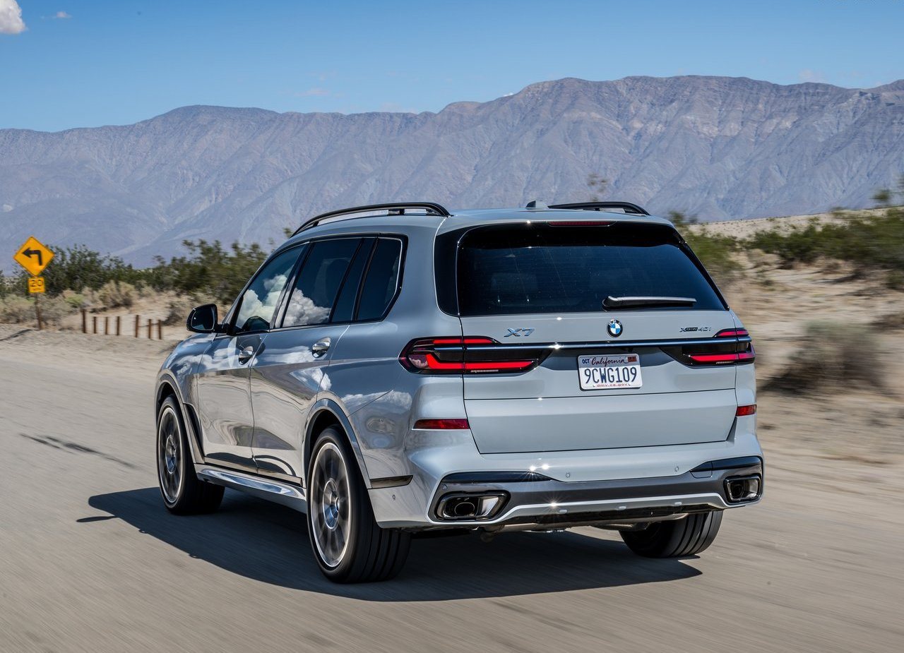 2023 - BMW X7, foto 121