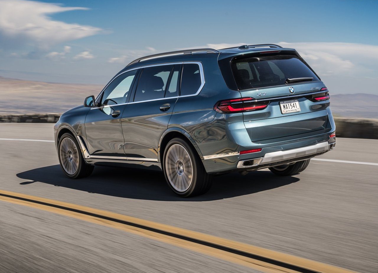 2023 - BMW X7, foto 123
