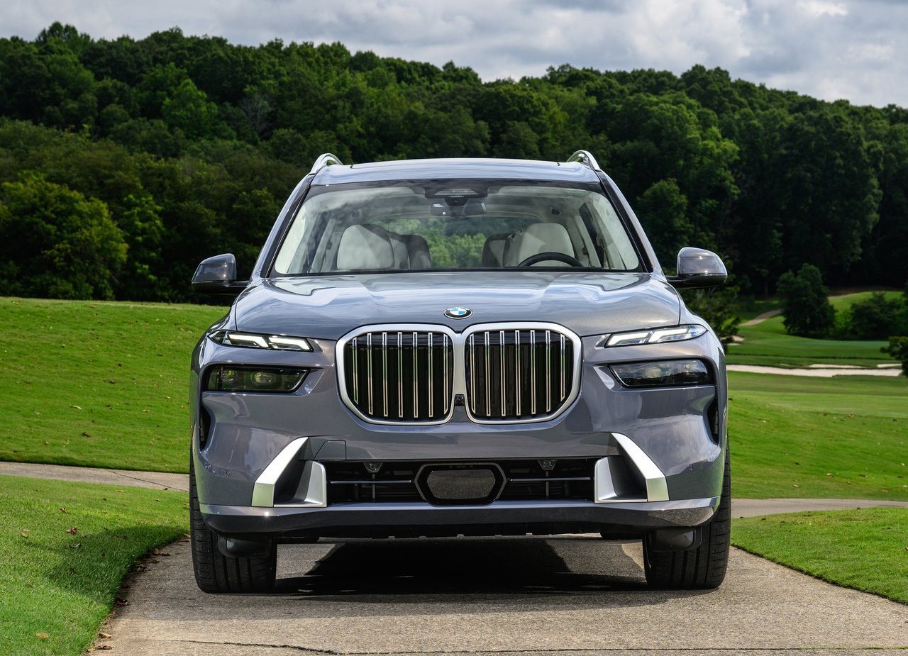 2023 - BMW X7, foto 136
