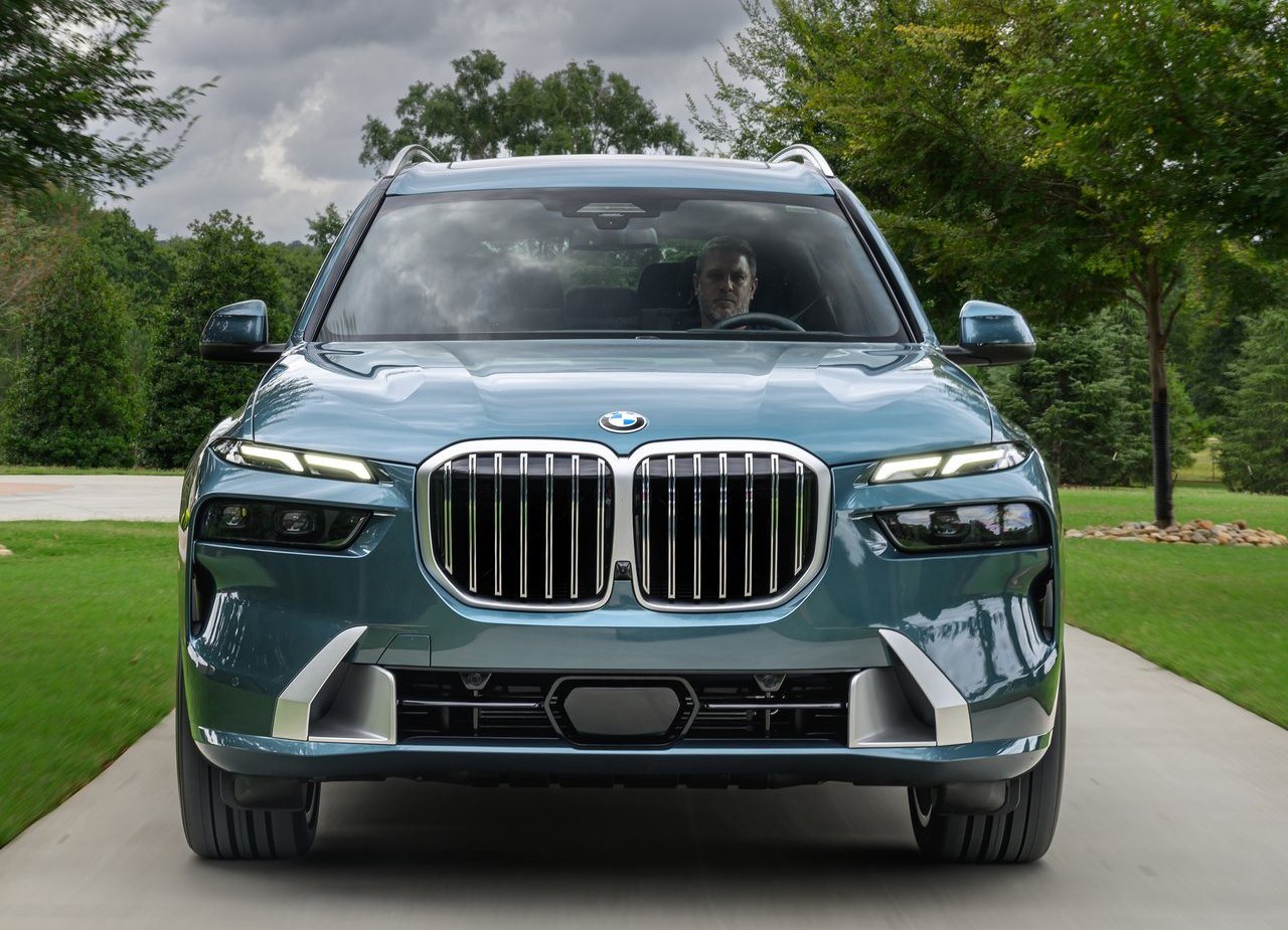 2023 - BMW X7, foto 137