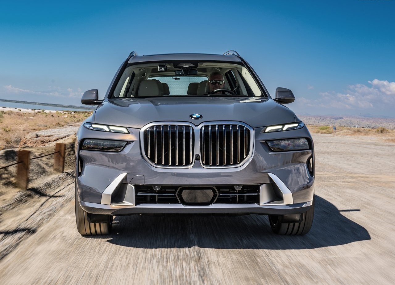 2023 - BMW X7, foto 140