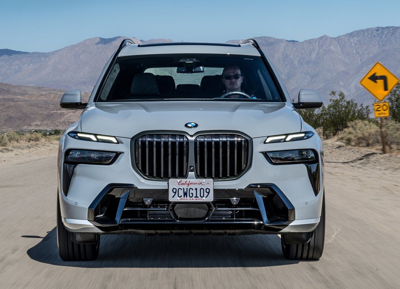 2023 - BMW X7, foto 141