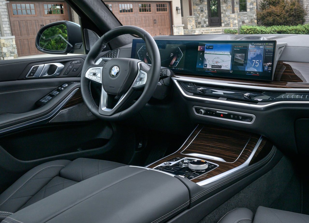 2023 - BMW X7, foto 162