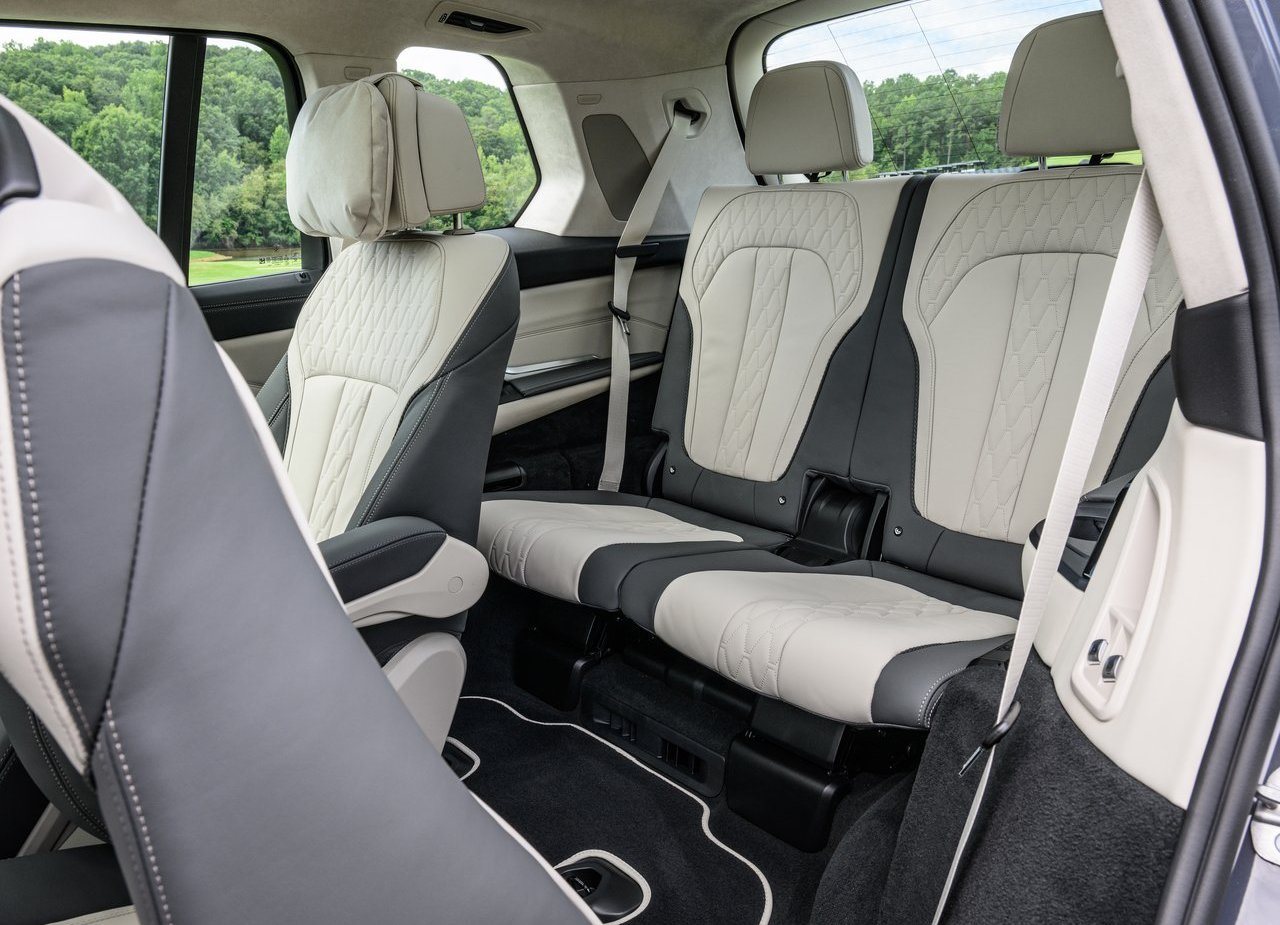 2023 - BMW X7, foto 187