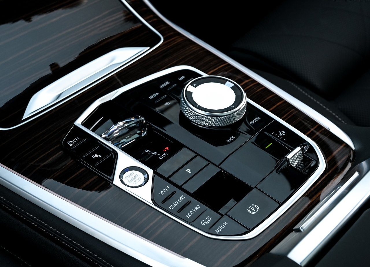 2023 - BMW X7, foto 189