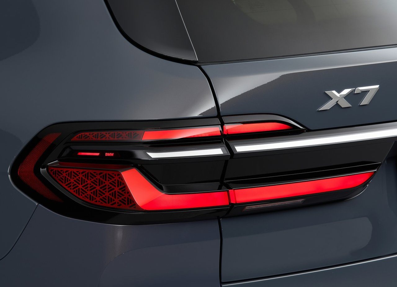 2023 - BMW X7, foto 215