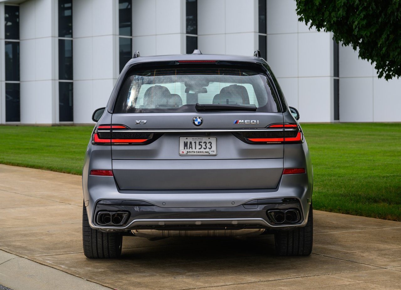 2023 - BMW X7 M60i, foto 115