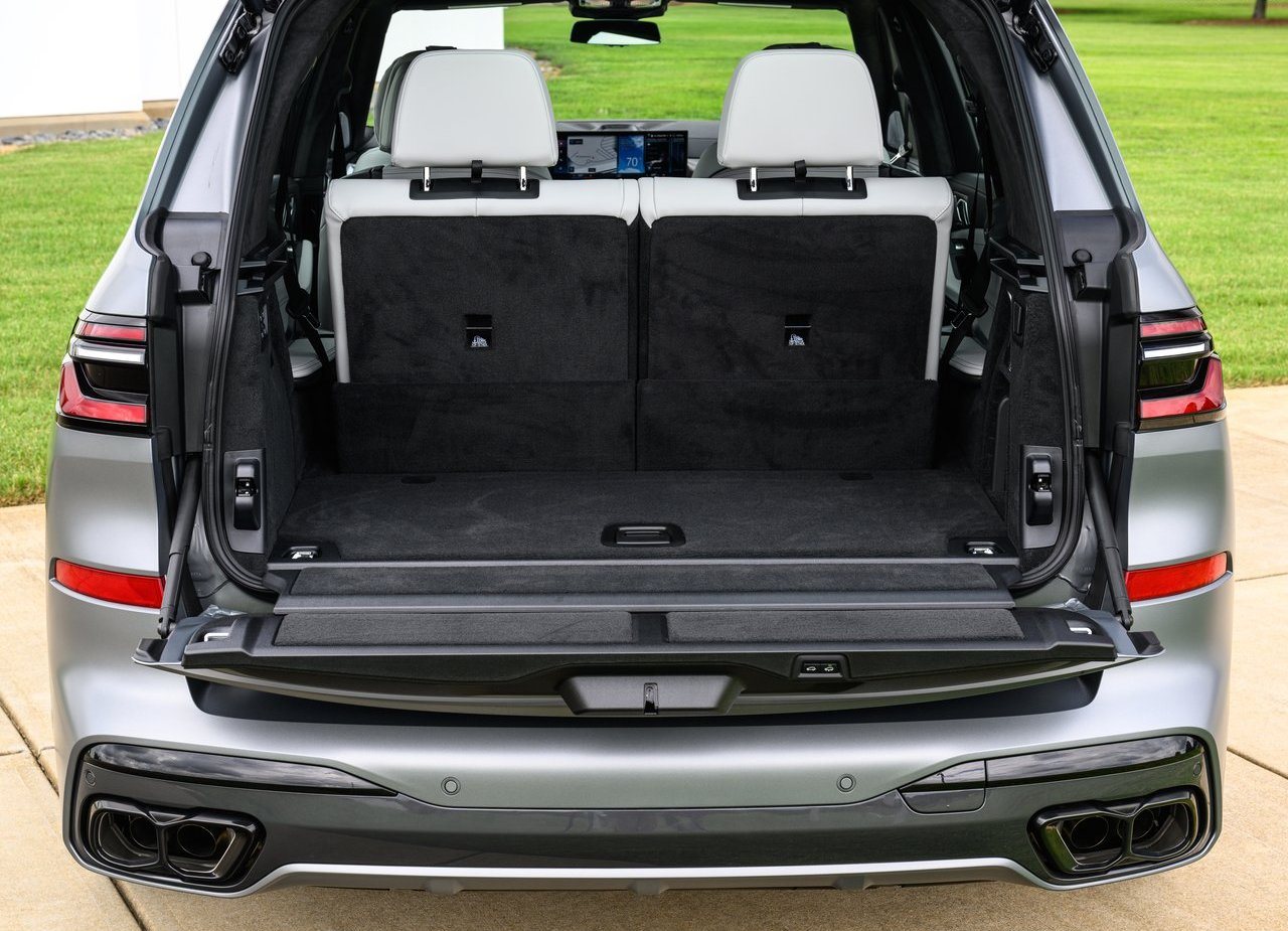 2023 - BMW X7 M60i, foto 165