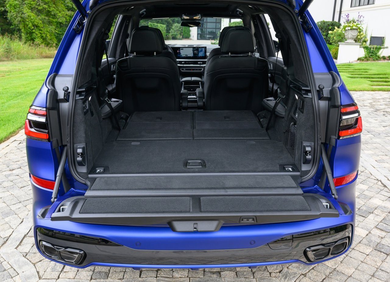2023 - BMW X7 M60i, foto 171