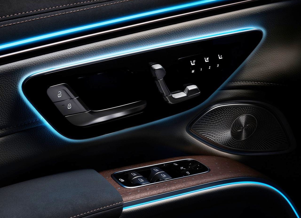 2023 - MERCEDES-BENZ EQS SUV, foto 211